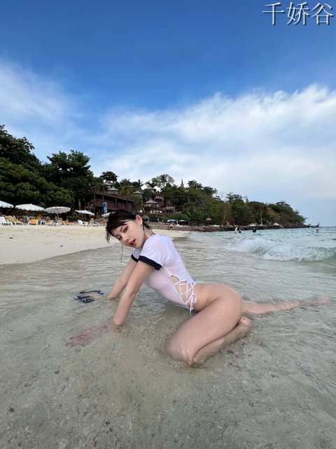 人气模特阿朱四月最新泰国海岛旅拍作品